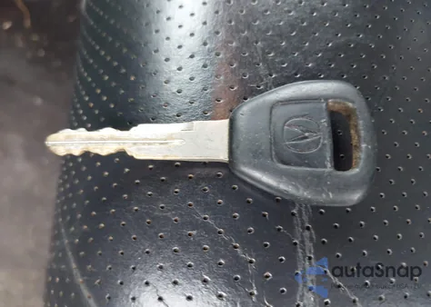 2003 Acura Mdx z USA, uszkodzony, nr VIN 2HNYD188X3H510213